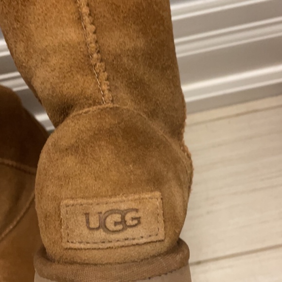 Kids size 5 new Uggs (2) available - Picture 2 of 2